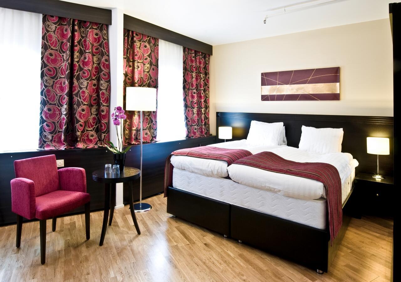Park & Hotel
